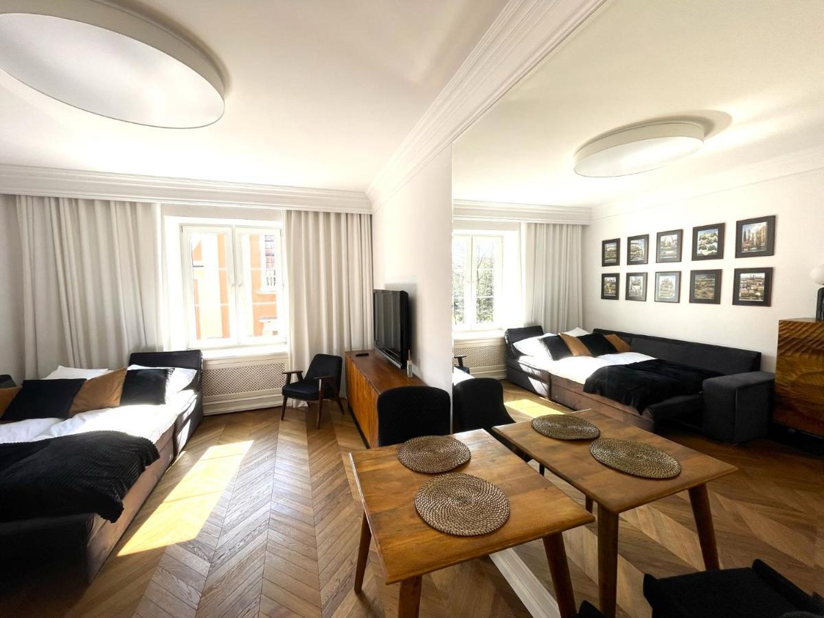 Warsaw Miodowa Apartments - Old Town - Stare Miasto Екстер'єр фото